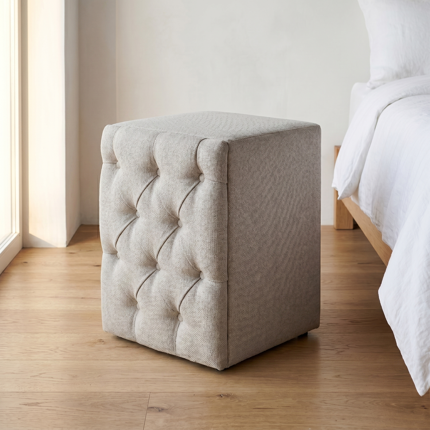 Simpel Chesterfield sengebord